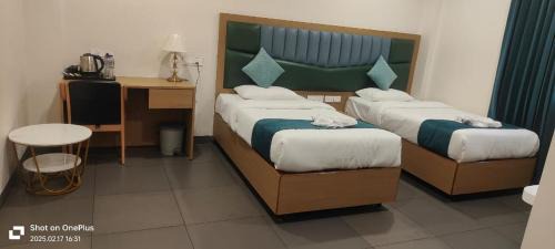 Yellamanchili Hotel | Hotel Abhiram Inn