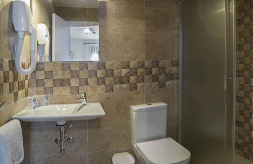 Zahara de los Atunes Hotel | Hotel Almadrabeta