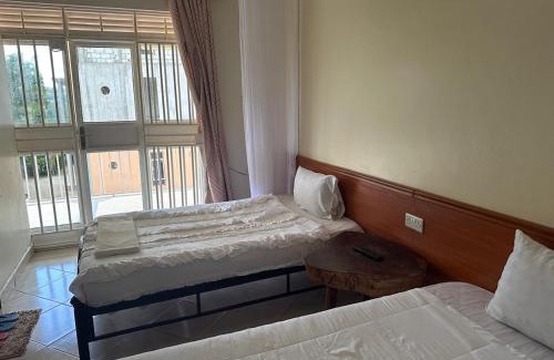 Mukono Hotel | Hotel Alvers