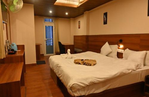 Gangtok Hotel | HOTEL AMBROSIA-1 Min to MG Marg