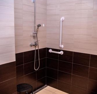 Brzezinka Hotel | Hotel Artur