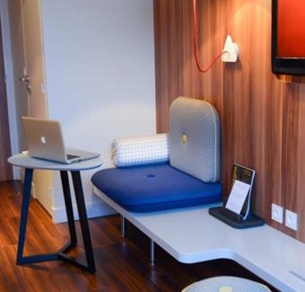 Suresnes Hotel | Hotel Atrium by Happyculture