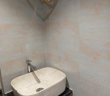 Nagpur Hotel | HOTEL AURA INN NAGPUR railway station STATION