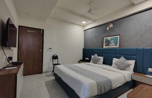 Ahmedabad Hotel | Hotel Avadh Palace, Subhash Bridge, RTO Circle, Ahmedabad