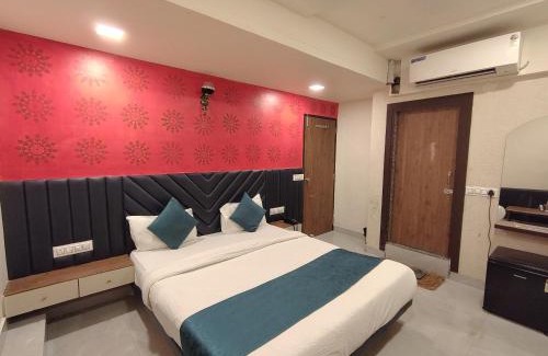 Ahmedabad Hotel | Hotel Avadh Palace, Subhash Bridge, RTO Circle, Ahmedabad