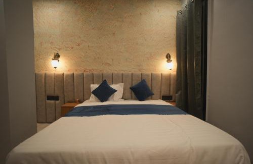 Bhopal Hotel | Hotel Bhopal Inn by Ten On Ten Stays
