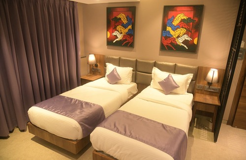 Andheri East Hotel | Hotel Bindra Supremacy