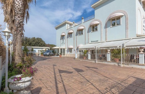 Civitavecchia Hotel | Hotel Borgo Del Mare