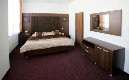 Senica Hotel | Hotel Branč, Garni