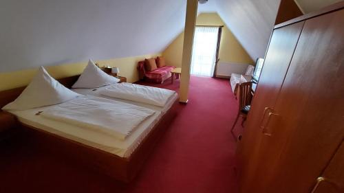 Burglengenfeld Bed & Breakfast | Hotel-Café 3 Kronen