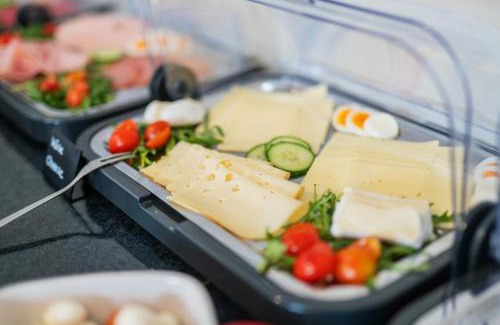 Berenbostel Hotel | Hotel Café Galerie I Hannover-Garbsen I Free Parking