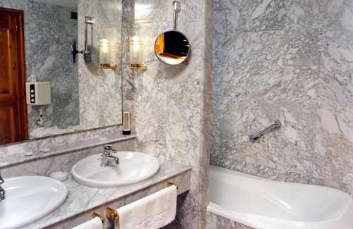 Peramola Hotel | Hotel Can Boix de Peramola