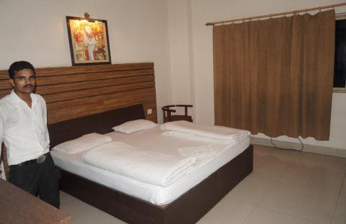 Rudrapur Hotel | HoTEL CENTER POINT