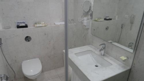 Agra Hotel | Hotel Clarks Shiraz