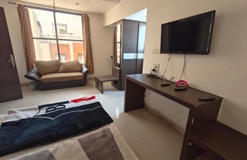 Rudrapur Hotel | Hotel Crown Plaza