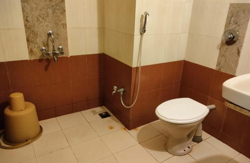 Manipal Cabin | Hotel Dashrath Residence