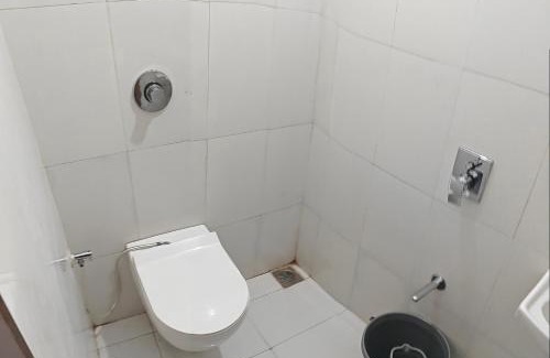 Jamnagar Hotel | Hotel Dev Lakeview