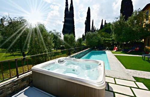 Vezio Hotel | Hotel Diffuso Il Portichetto sulla collina a Vezio Perledo