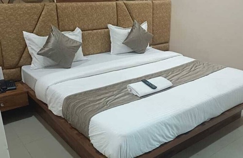 Chandkheda Hotel | Hotel Dreamland Chandkheda