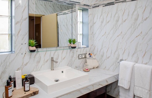 Ngaring Hotel | Hotel du Parc