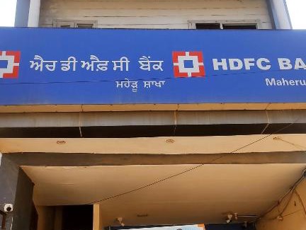 Phagwara Hotel | HOTEL DWARAKA INN -- LPU Law Gate -- Super Deluxe Rooms for Parents, Students, Couples, Corporate