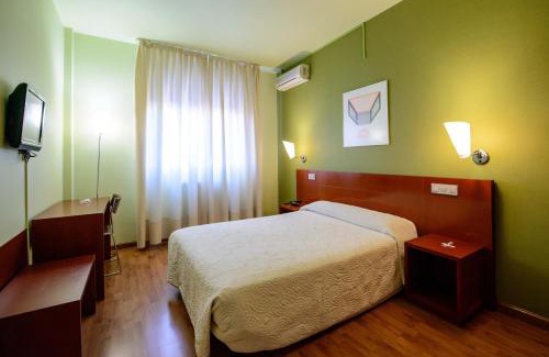 Hospital de Orbigo Hotel | Hotel El Paso Honroso