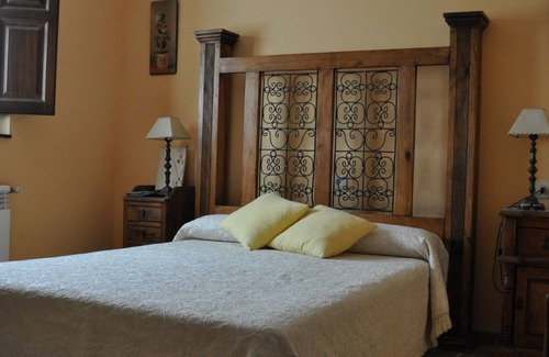 San Felices de los Gallegos Hotel | Hotel Rural Mesa del Conde