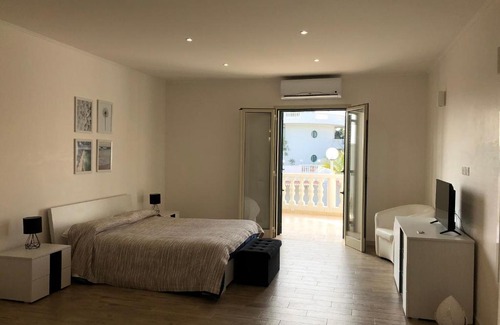 Cisternino Hotel | Hotel Falco D'oro