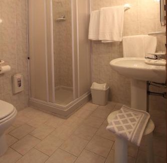 Tignale Hotel | Hotel Garnì Al Poggio