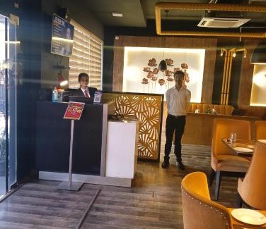 Civil Lines Hotel | Hotel Golden Apple