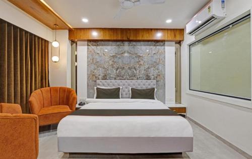 Vrindavan House | Hotel Golden Gate - Boutique Property in central vrindavan