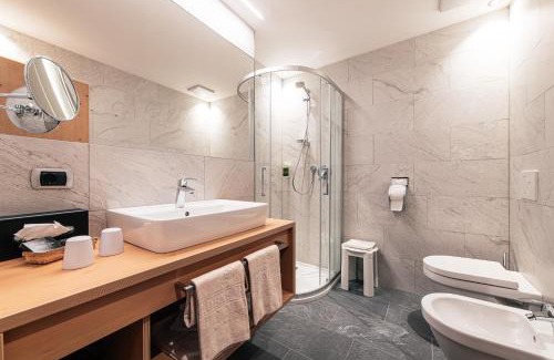 Monguelfo Hotel | Hotel Goldene Rose