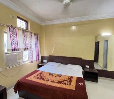 Nathdwara Hotel | Hotel Gopi Vallabh I 200mtr from shreenathji temple only 966o9o1oo6
