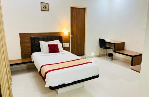 Yeshwanthpur Hotel | Hotel Grand Bee , Yeshwanthpur Junction