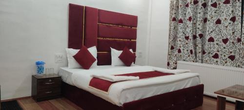 Pahalgam Hotel | Hotel Grand One