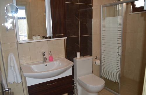 Altinoluk Hotel | Hotel Hugo