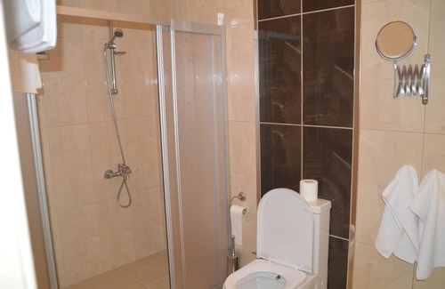 Altinoluk Hotel | Hotel Hugo