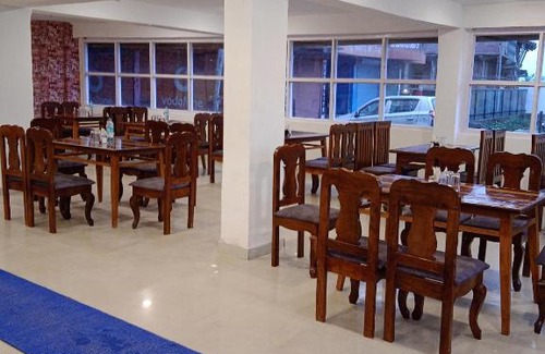 Srinagar Hotel | Hotel J B PALACE