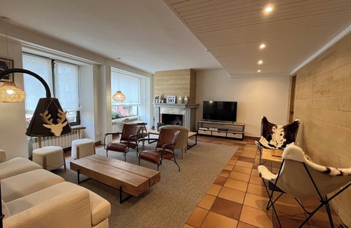 Les House | Hotel Joan Canejan