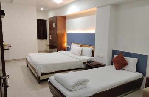 Ahmedabad Hotel | Hotel Kalinga Lake View