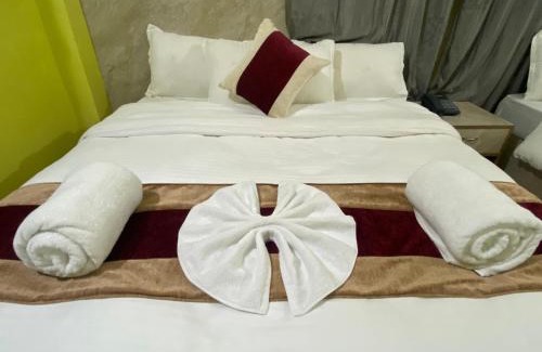 Bharatpur Hotel | Hotel Kavya Inn