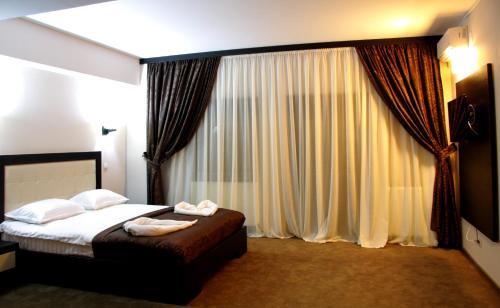 Targoviste Hotel | Hotel King