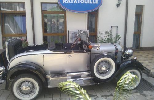 Targoviste Hotel | Hotel King