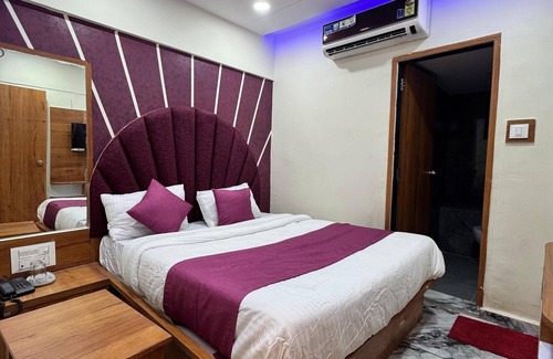 Navrangpura Hotel | Hotel Konark by SRURBAN HOTELS