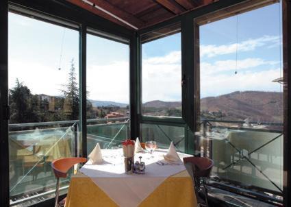 Monghidoro Hotel | Hotel Kristall