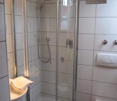Deckenpfronn Hotel | Hotel KRONE Garni