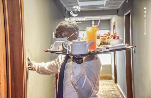 Bonapriso Hotel | Hotel La Falaise Bonapriso