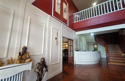 Galindo y Perahuy Hotel | Hotel La Rad