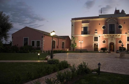 Maeggio Hotel | Hotel Lady Lusya