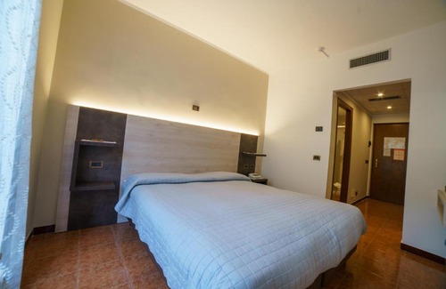 Rocchetta Nervina Hotel | Hotel Lago Bin
